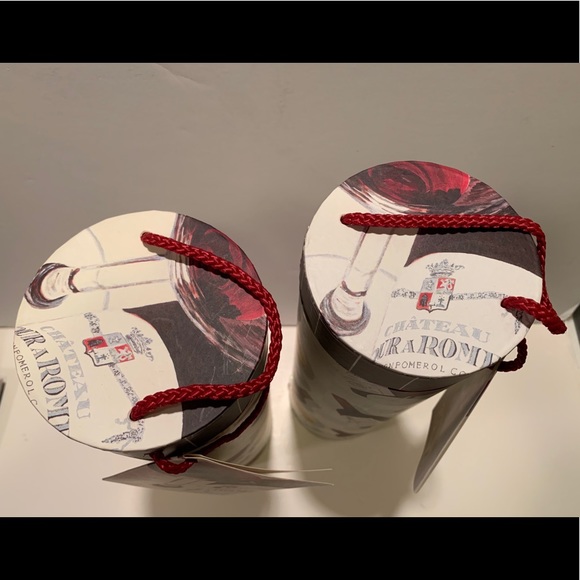 NWT SET OF 2 WINE BOTTLE GIFT CONTAINERS. - Picture 5 of 9